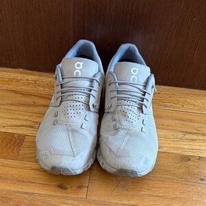 On Running Men's Light Gray Athletic Shoes